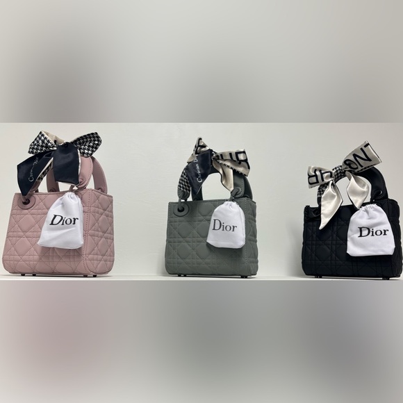 Dior Black Quilted Handbag with Bow Accent - Picture 6 of 9